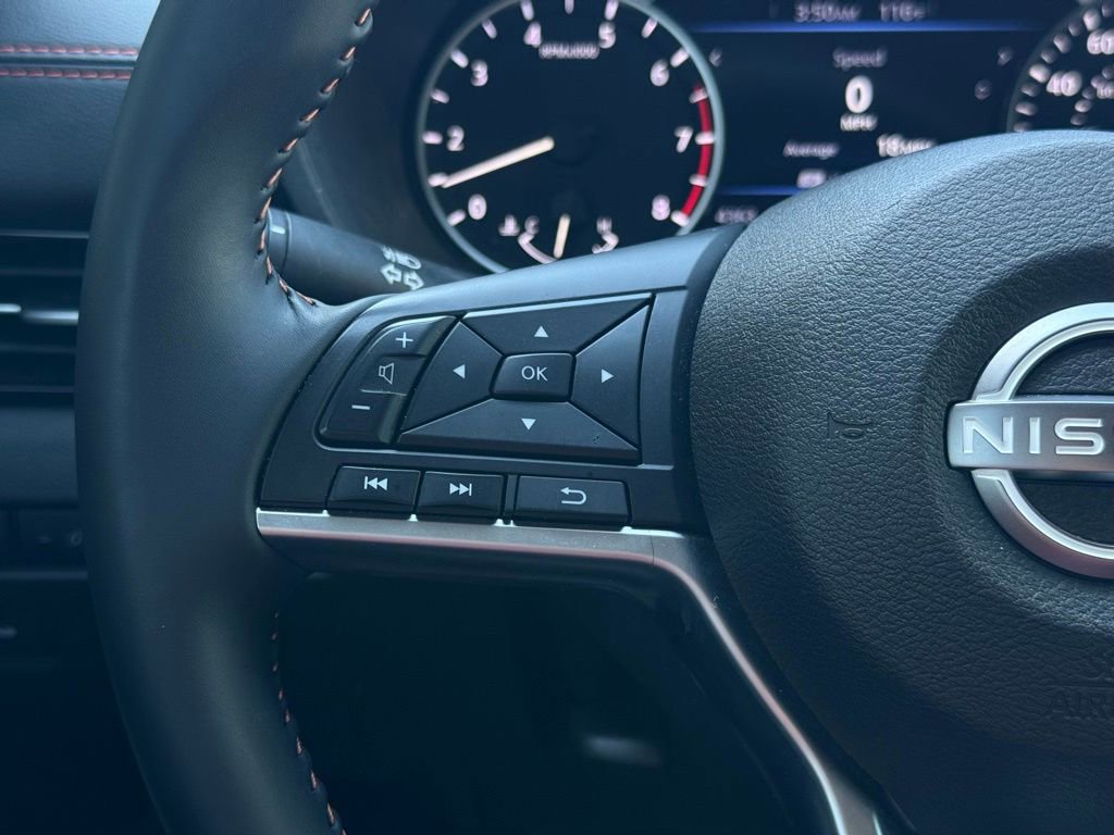 Certified 2025 Nissan Sentra SR w/ Midnight Edition FWD image 24