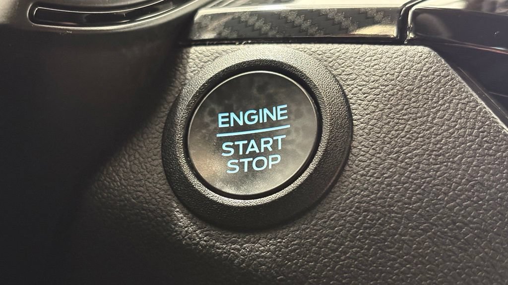 Used 2025 Ford Escape ST-Line Select AWD/4WD image 40