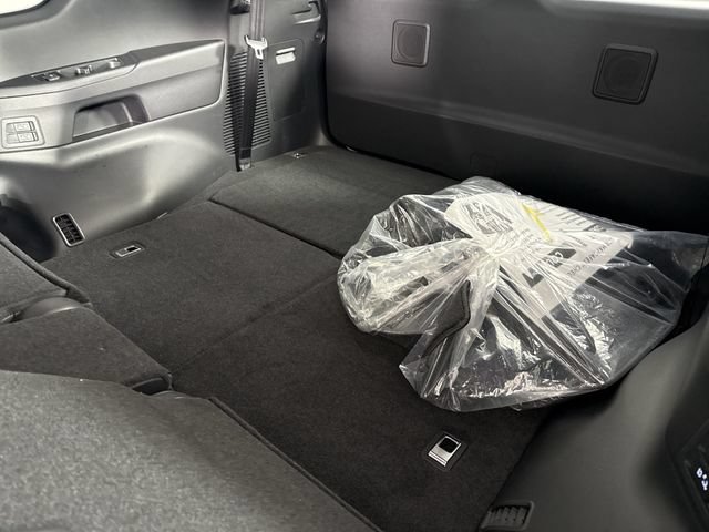 Certified 2025 Lexus LX 600 4WD w/ Interior Upgrade Package image 27