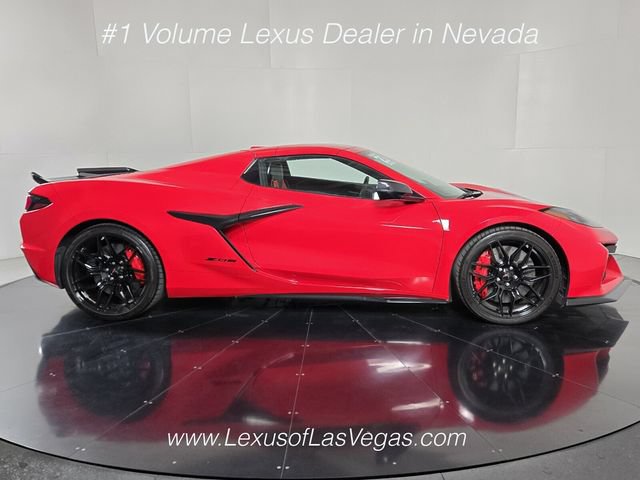 Used 2023 Chevrolet Corvette Z06 w/ Stealth Interior Trim Package RWD image 7