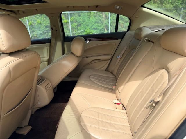 Used 2007 Buick Lucerne CXL w/ Luxury Package FWD image 22