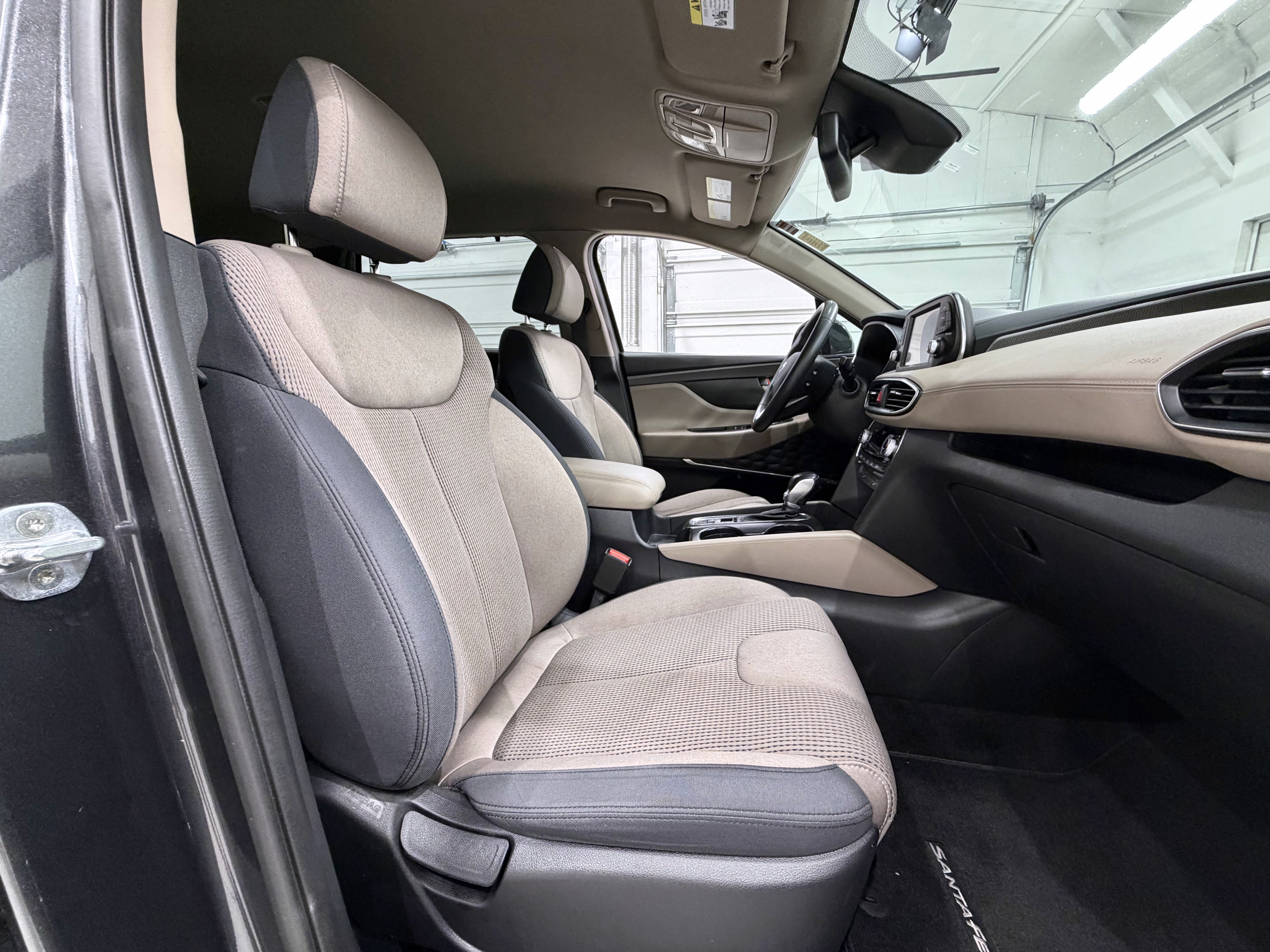 Used 2020 Hyundai Santa Fe SEL w/ Convenience Package AWD/4WD image 23