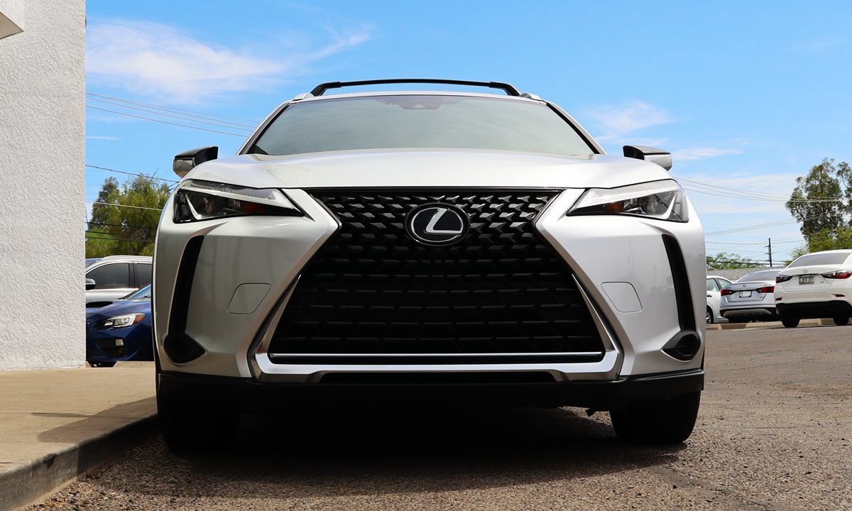 Used 2019 Lexus UX 200 w/ Premium Package FWD image 17