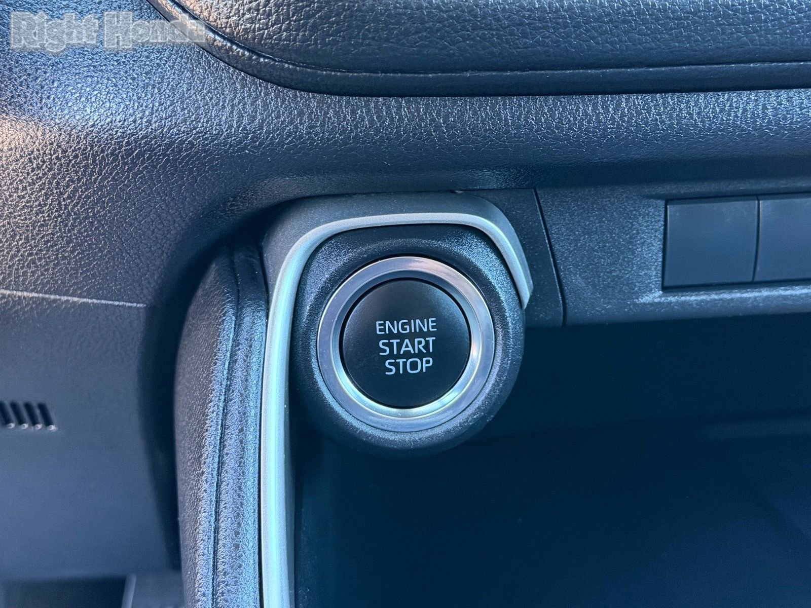 Used 2025 Toyota Grand Highlander AWD image 32