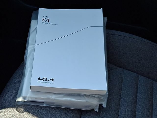 Used 2025 Kia K4 EX FWD image 25