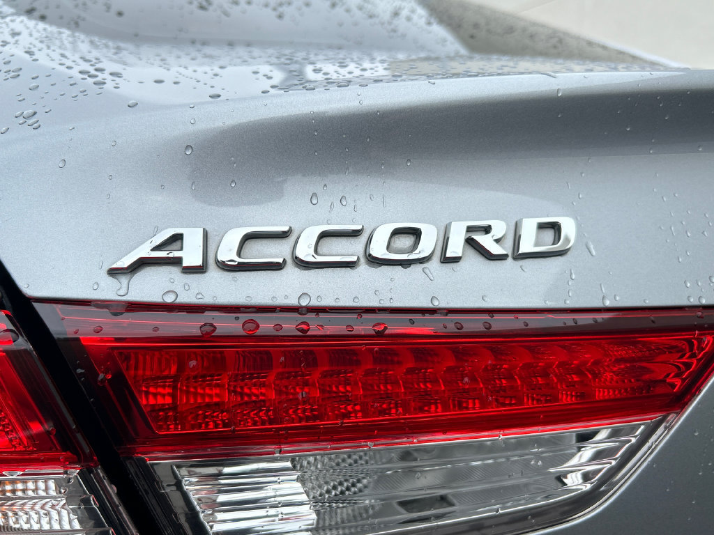 Used 2019 Honda Accord EX image 29