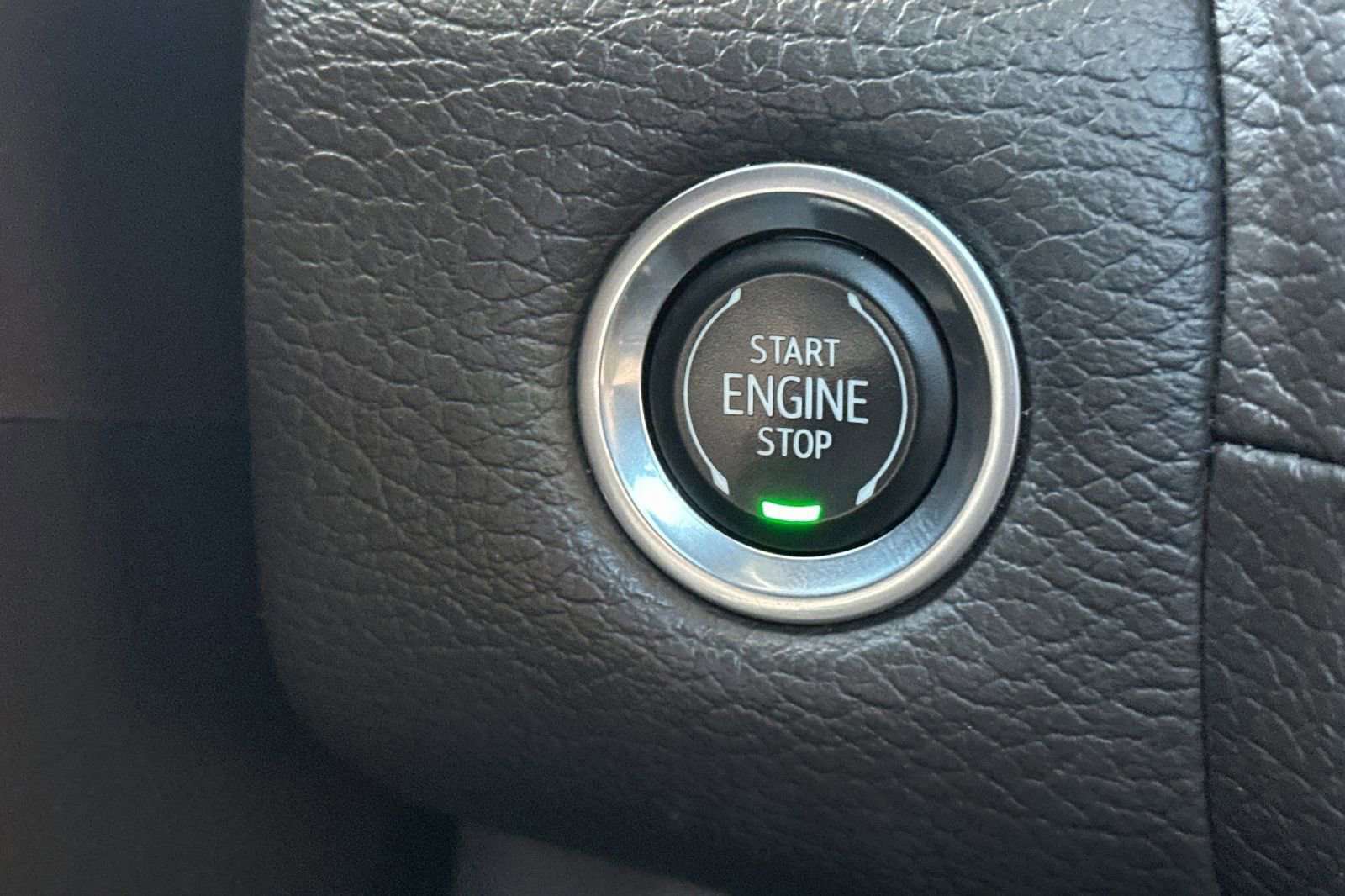 Certified 2021 GMC Yukon XL Denali image 26