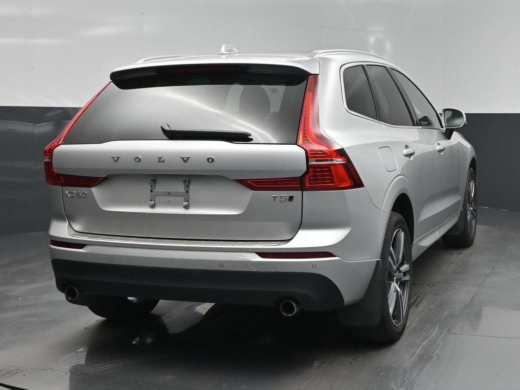 Used 2021 Volvo XC60 T5 Momentum w/ Advanced Package AWD/4WD image 11