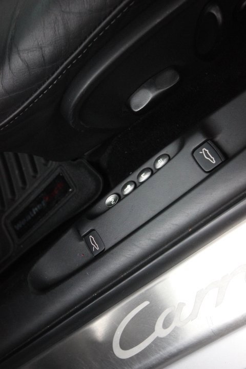 Used 2004 Porsche 911 Carrera 4S image 15