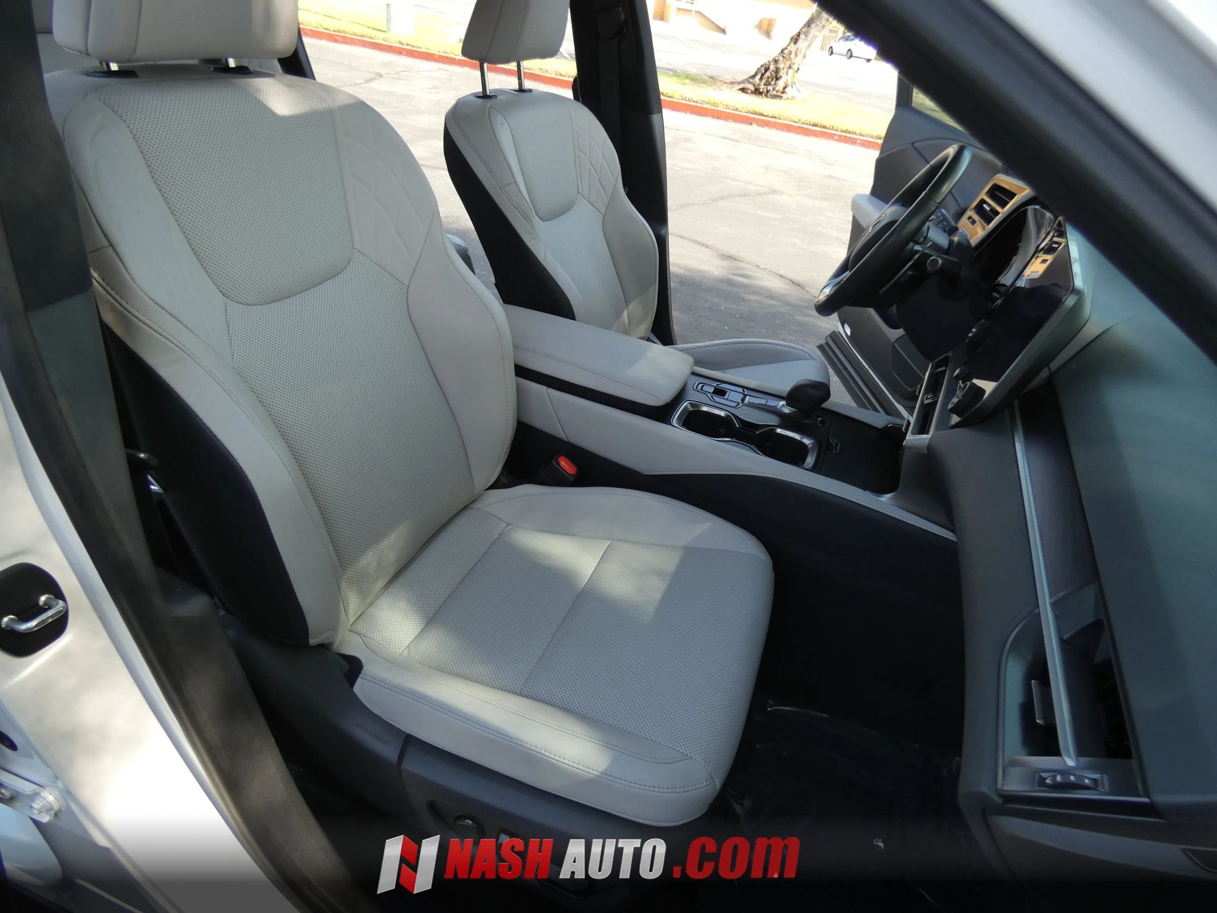 Used 2023 Lexus RX 350 Premium w/ Accessory Package (Z1) FWD image 31