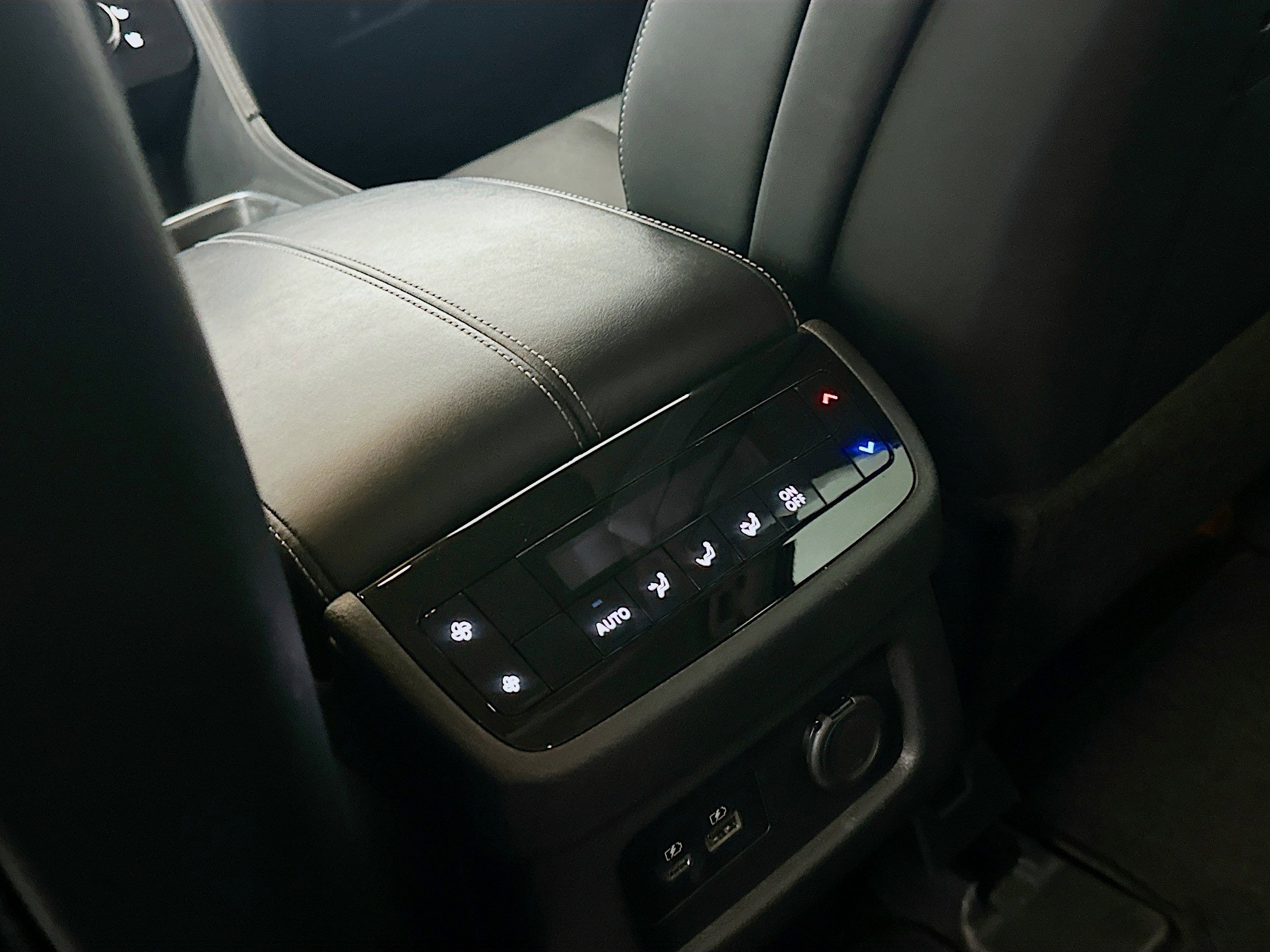Used 2023 INFINITI QX60 Luxe w/ Cargo Package FWD image 28