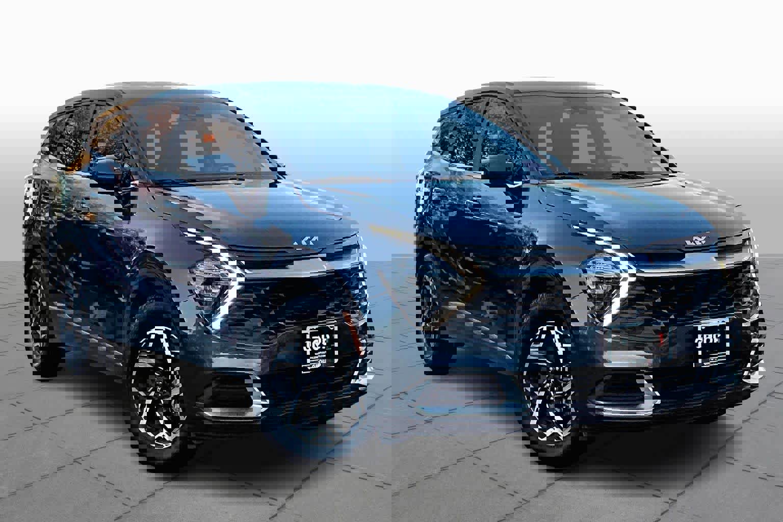 Certified 2023 Kia Sportage LX image 3