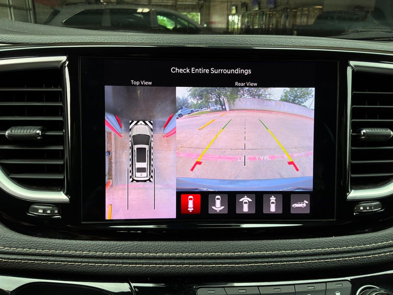 Used 2022 Chrysler Pacifica Limited FWD image 38