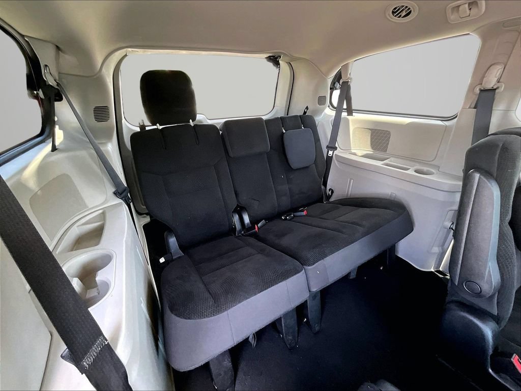 Used 2019 Dodge Grand Caravan SE FWD image 28