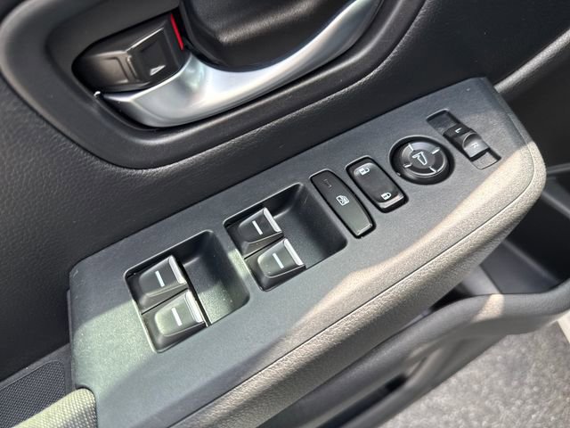 Used 2023 Honda Pilot Sport image 11