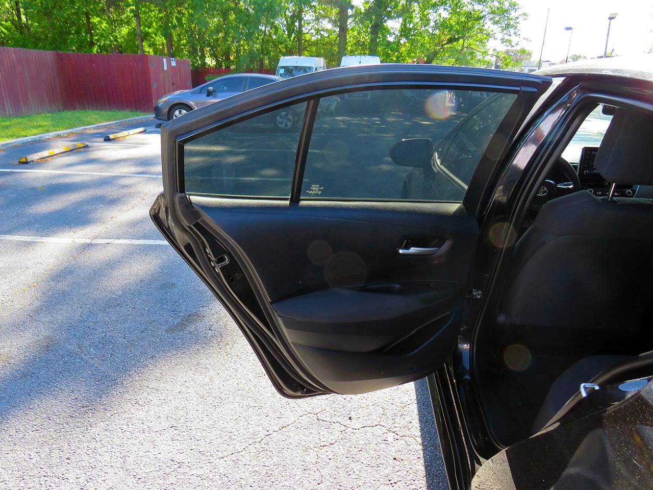 Used 2021 Toyota Corolla LE FWD image 15