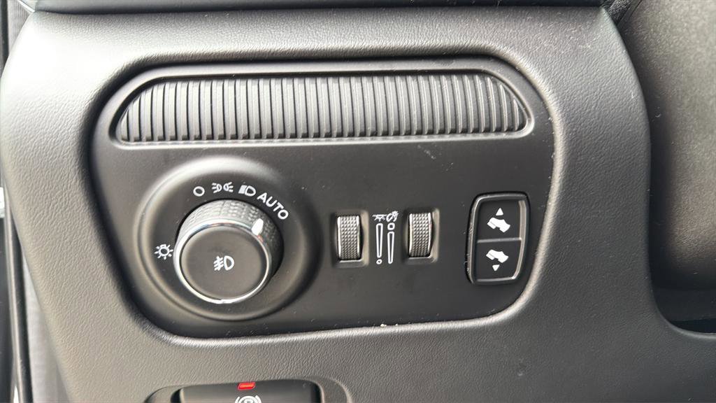 Used 2022 Jeep Grand Wagoneer Series II w/ Convenience Group III image 13