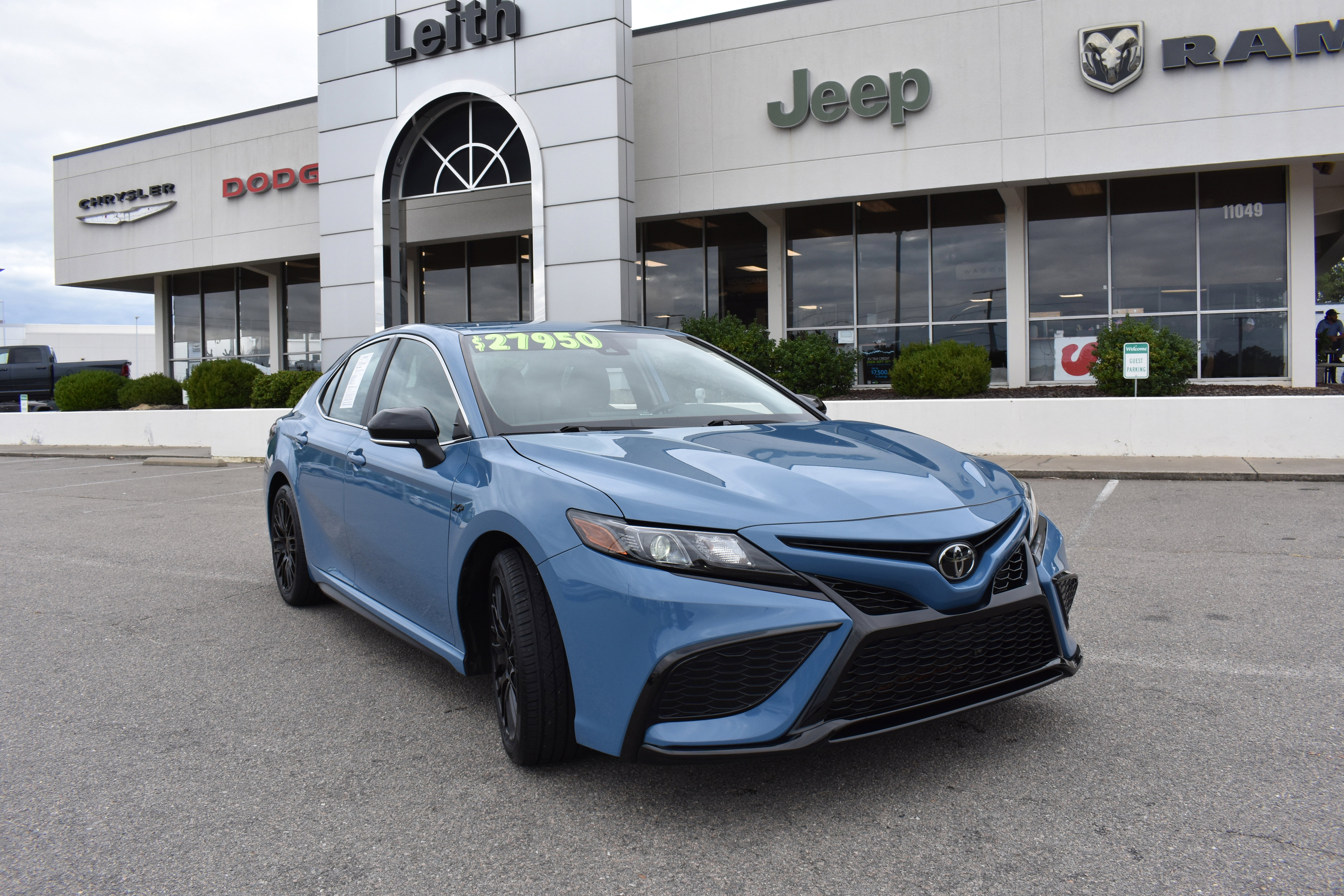 Used 2023 Toyota Camry SE
