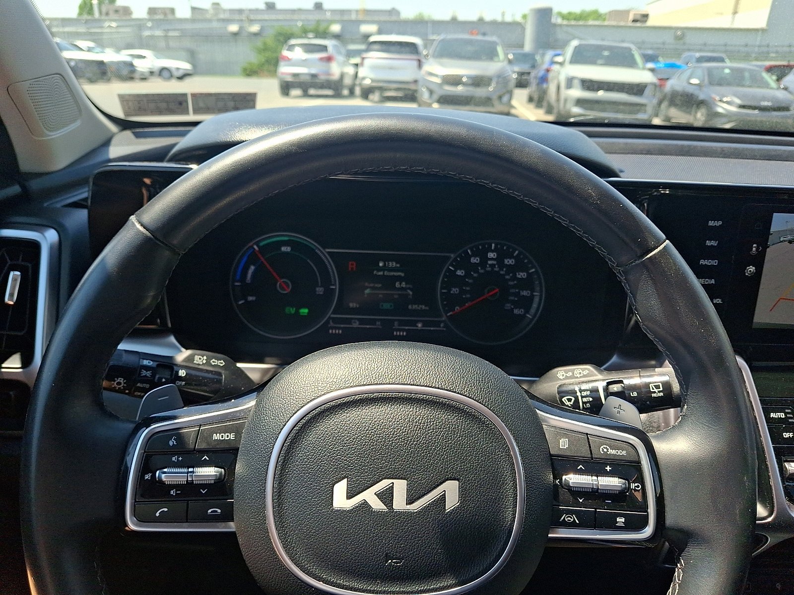 Used 2023 Kia Sorento EX w/ Panoramic Sunroof Package AWD/4WD image 18