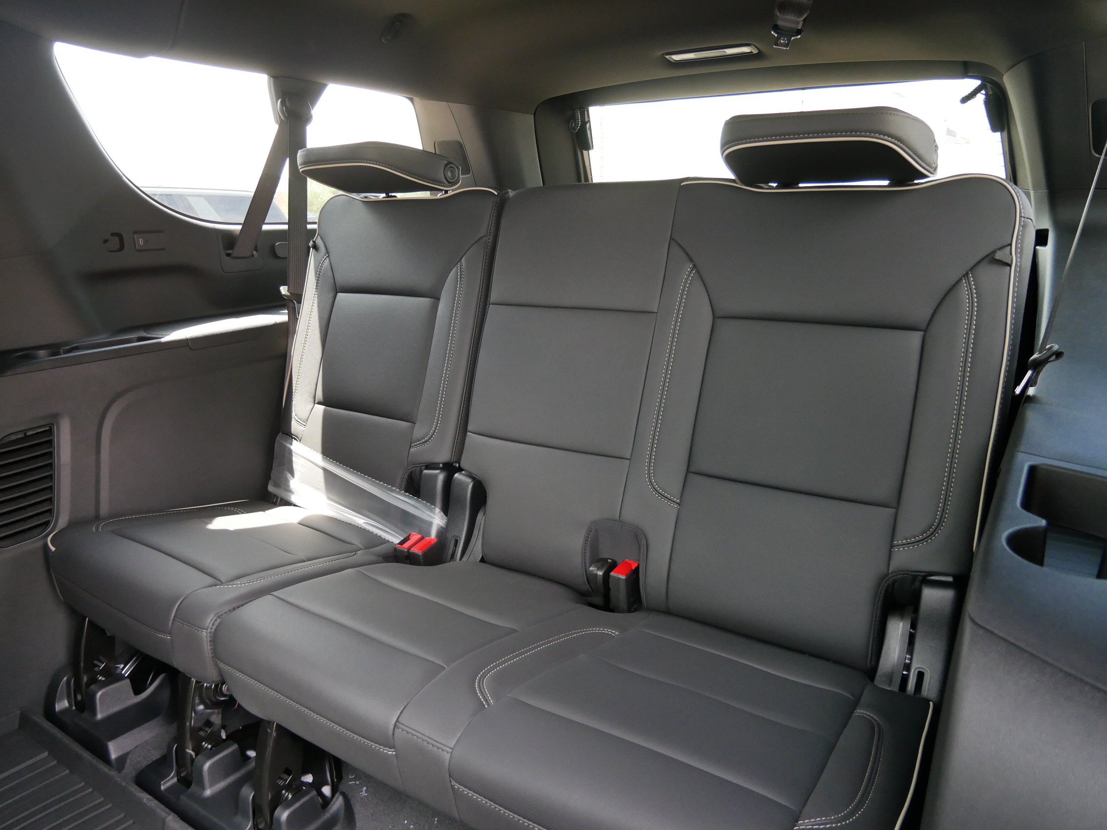 New 2026 GMC Yukon XL Elevation w/ Elevation Premium Package AWD/4WD image 8