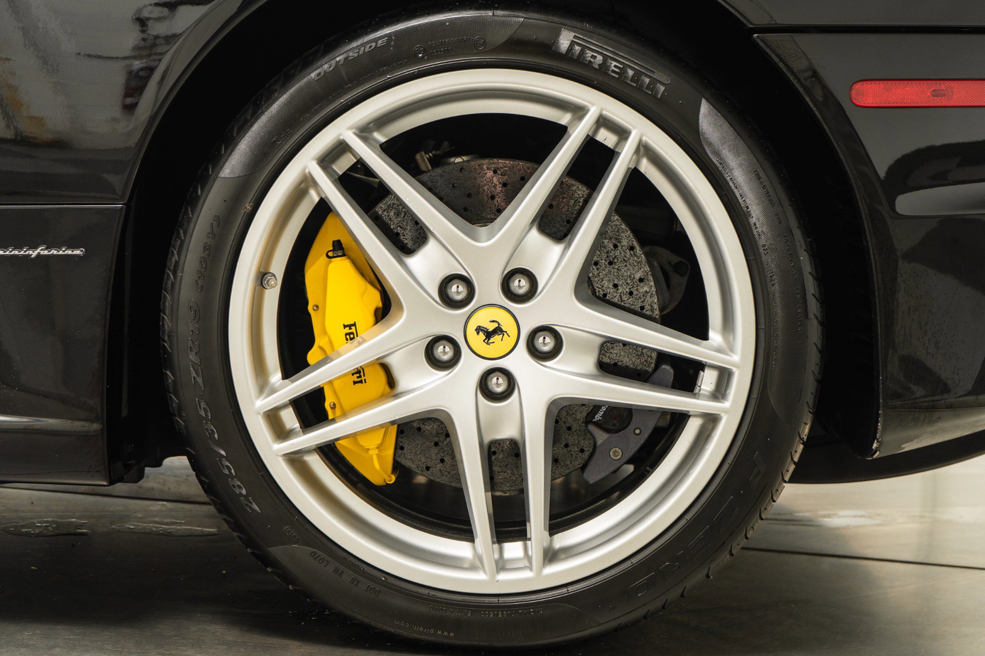 Used 2005 Ferrari F430 Coupe image 11