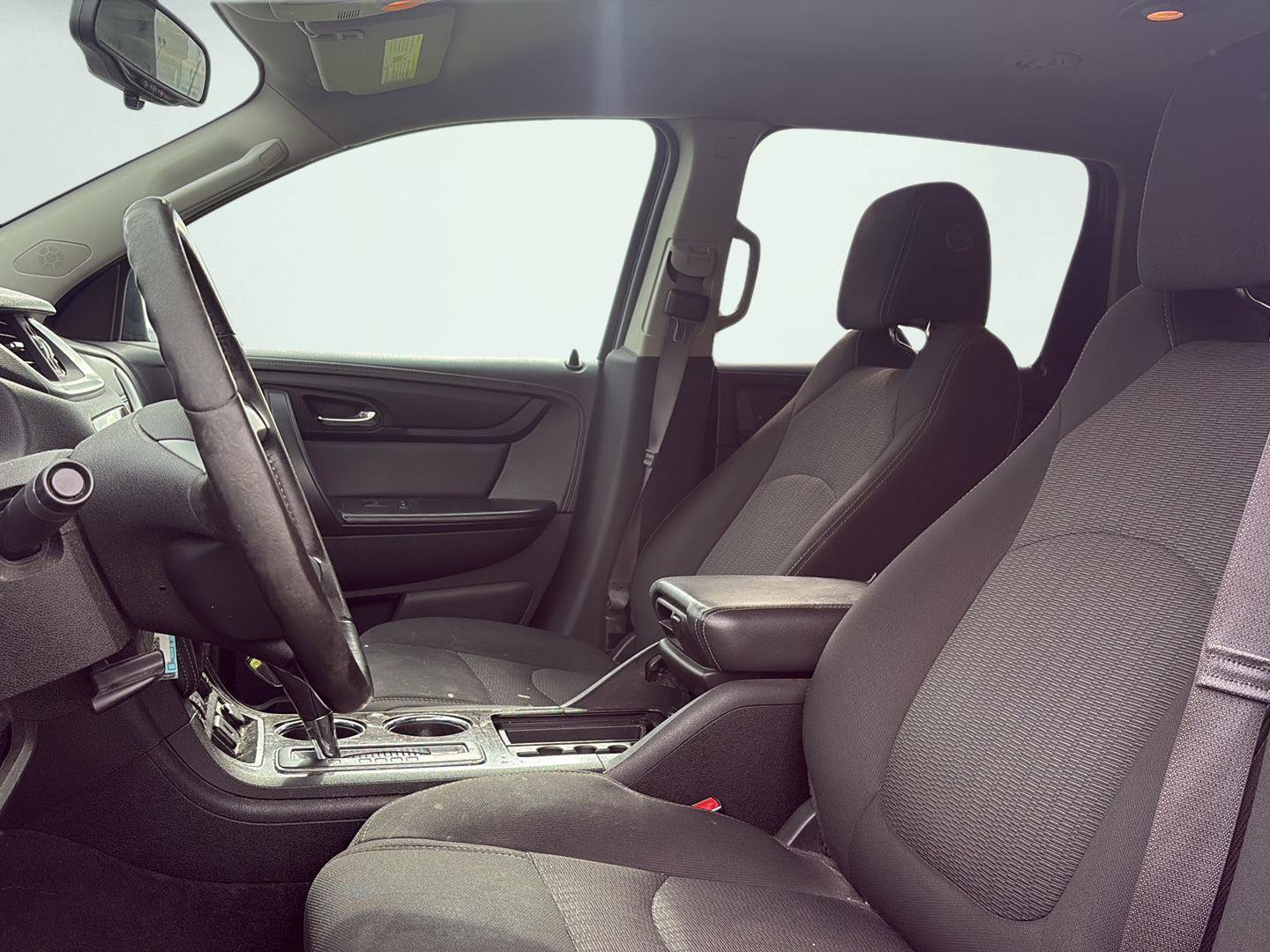 Used 2015 Chevrolet Traverse LT FWD image 12