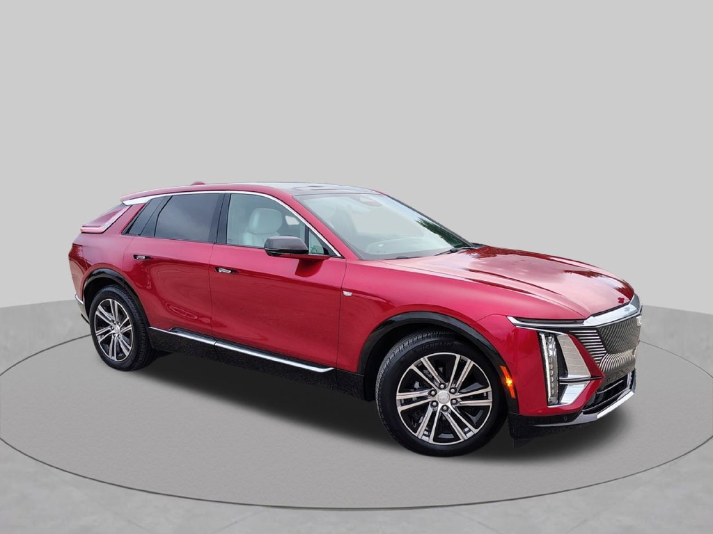 Used 2024 Cadillac Lyriq Luxury w/ LPO, Floor Liner Package AWD/4WD image 2