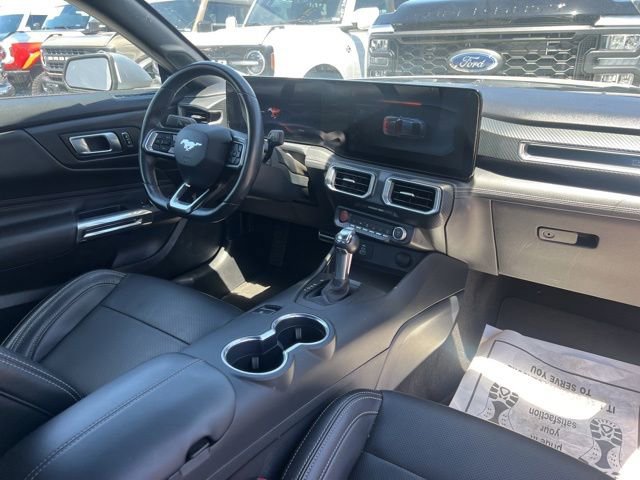 Used 2025 Ford Mustang Premium RWD image 11