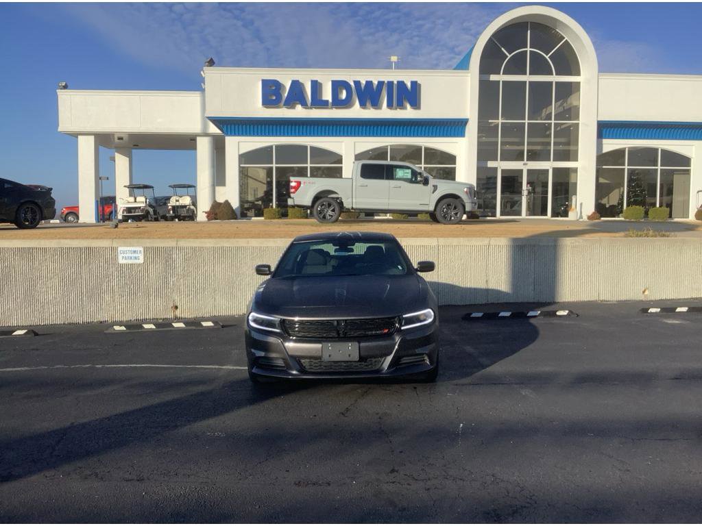 Used 2022 Dodge Charger SXT image 2