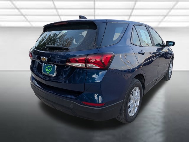 Used 2022 Chevrolet Equinox LS FWD image 9