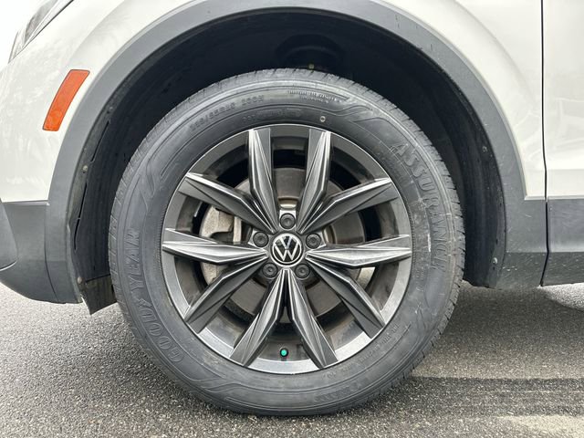 Certified 2022 Volkswagen Tiguan SE image 10
