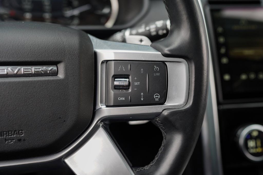 Used 2023 Land Rover Discovery S image 30