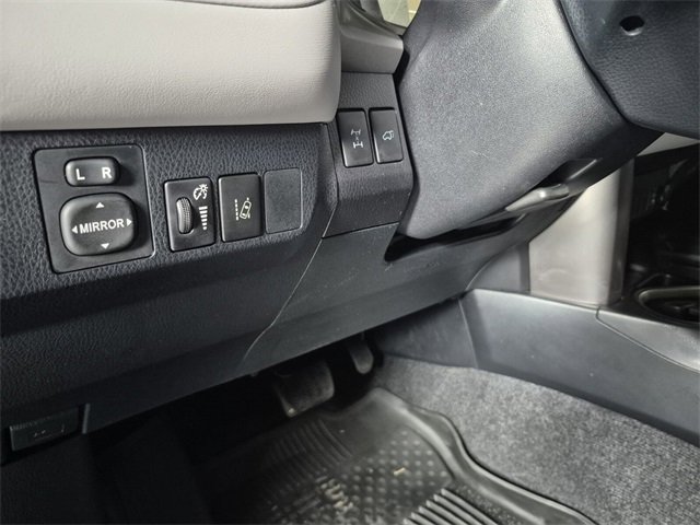 Used 2017 Toyota RAV4 XLE image 19
