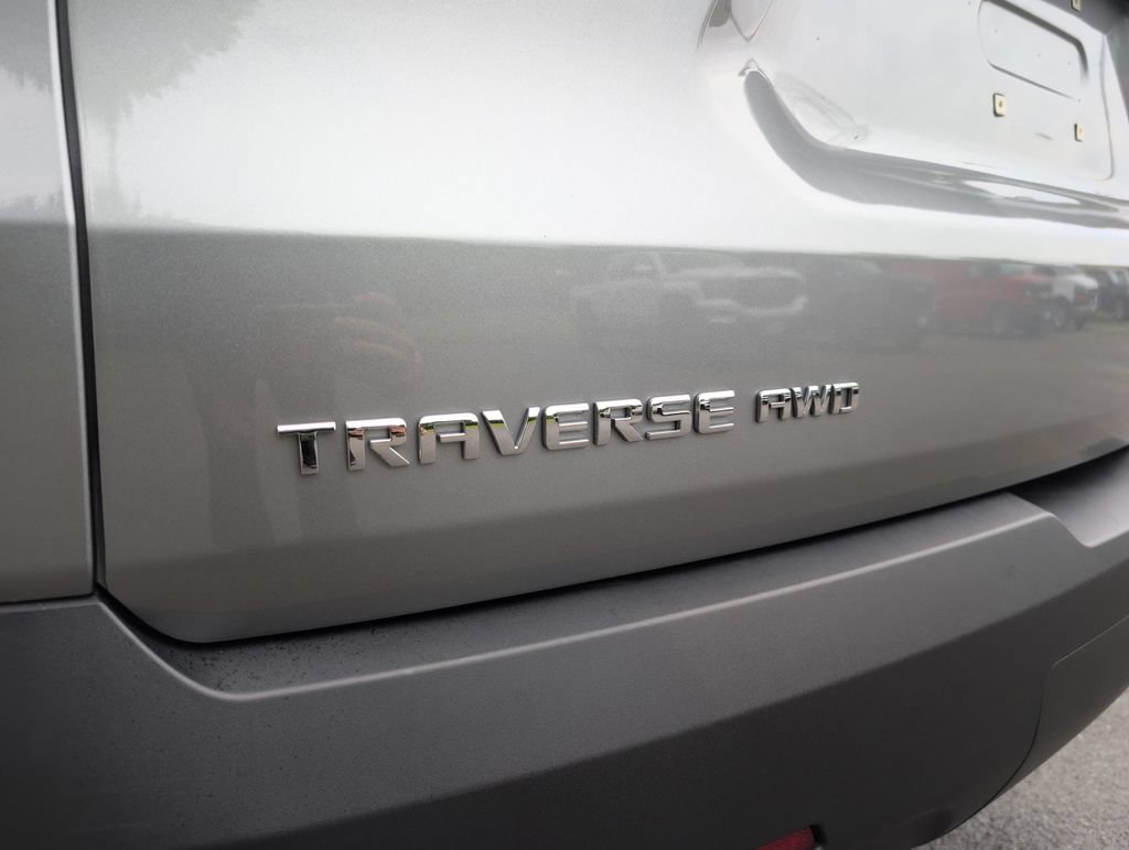 Used 2023 Chevrolet Traverse LS AWD/4WD image 24