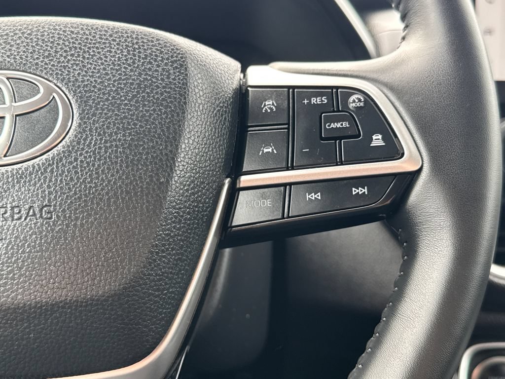 Used 2026 Toyota Grand Highlander AWD image 22