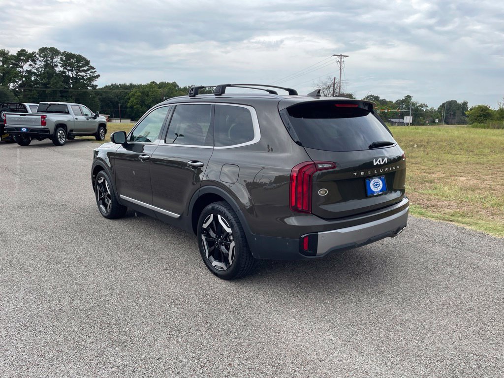 Used 2025 Kia Telluride S AWD/4WD image 3