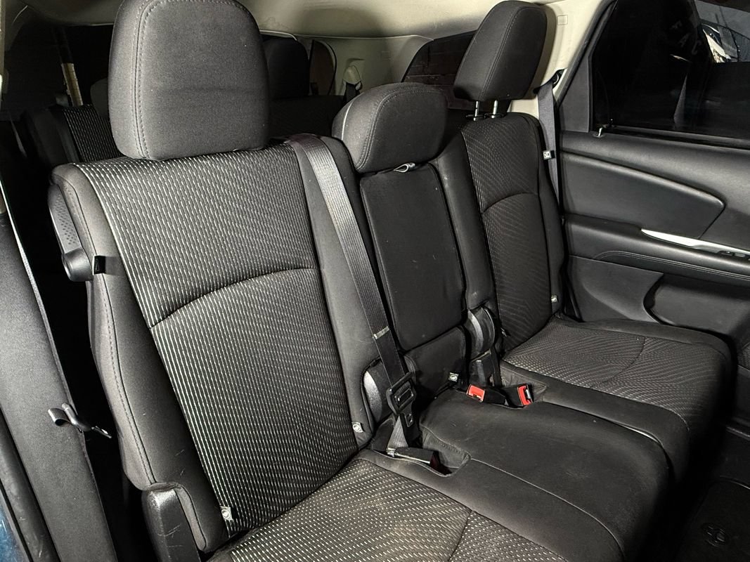 Used 2015 Dodge Journey SXT w/ Flexible Seating Group FWD image 18