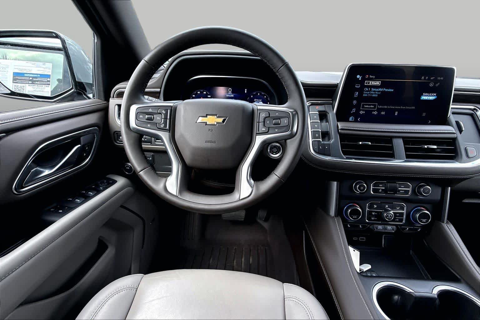 Used 2024 Chevrolet Tahoe LT w/ Luxury Package RWD image 5