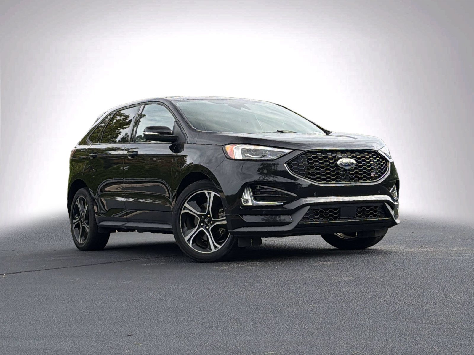 Used 2020 Ford Edge ST w/ Equipment Group 401A AWD/4WD image 2