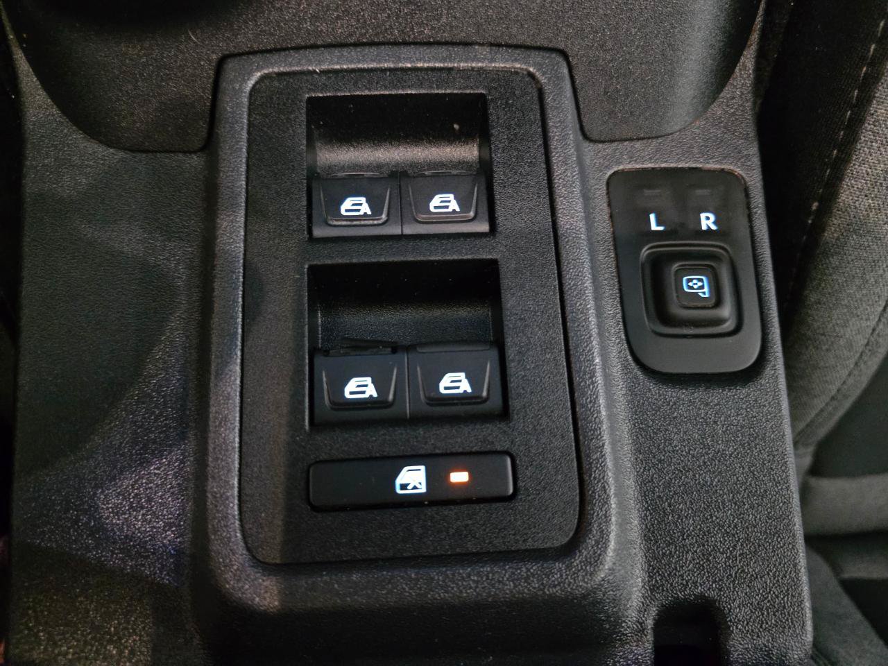 Used 2023 Ford Bronco 4-Door AWD/4WD image 37