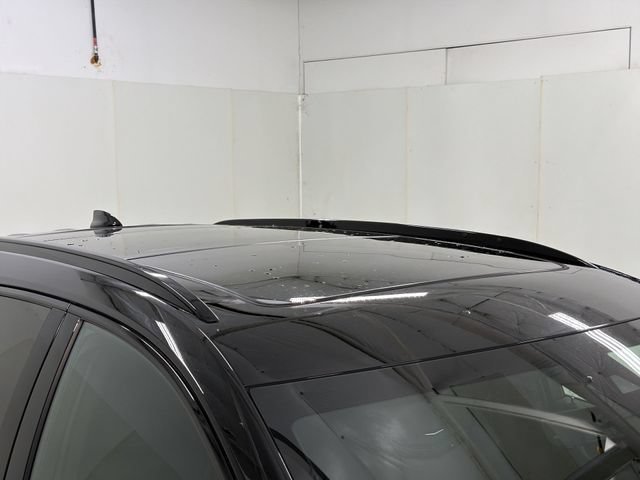 Certified 2026 Cadillac XT5 Sportv w/ LPO, Floor Liner Package AWD/4WD image 19