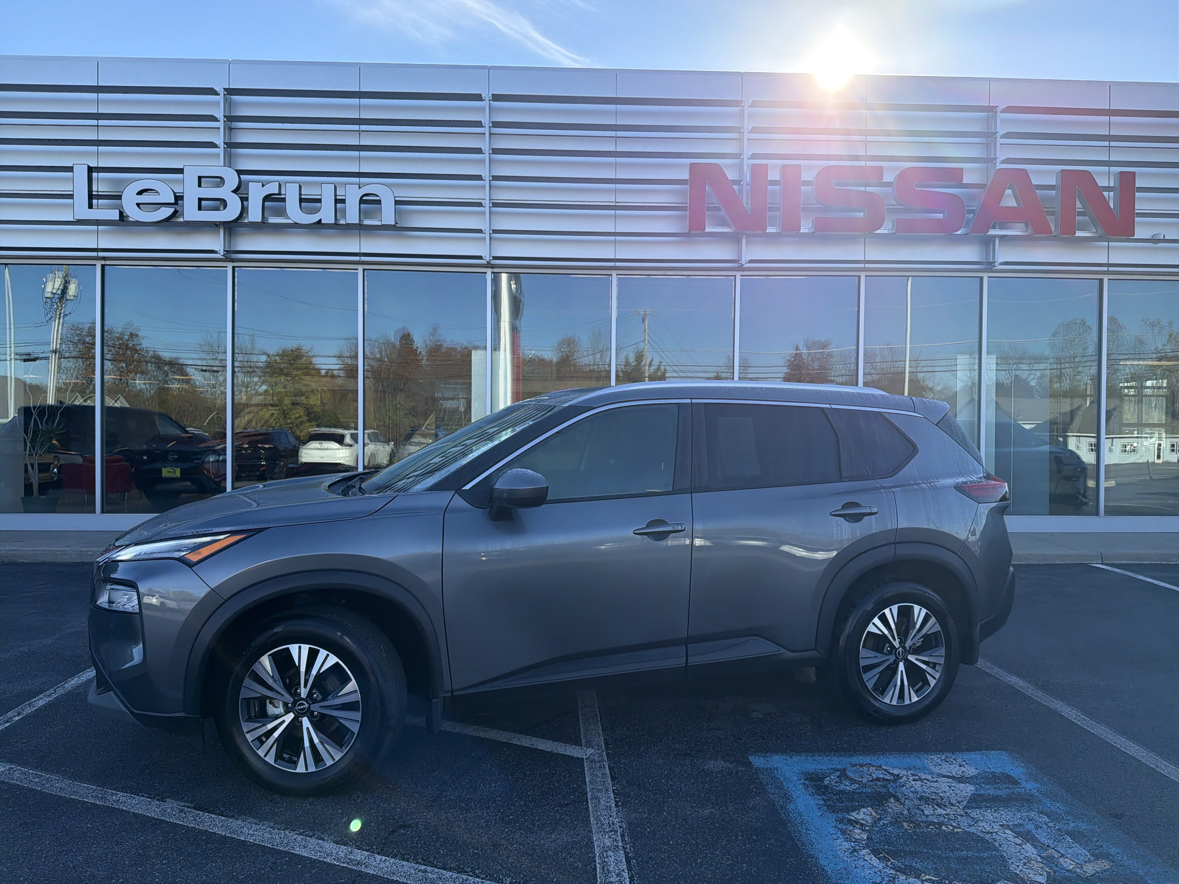 Certified 2023 Nissan Rogue SV w/ SV Premium B Package AWD/4WD image 1
