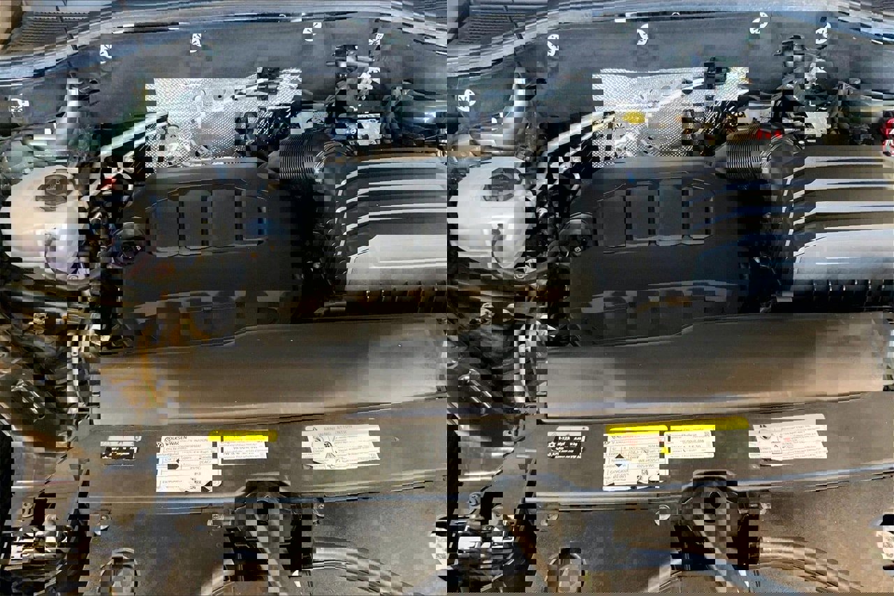 Used 2024 Volkswagen Atlas Peak Edition SE image 9