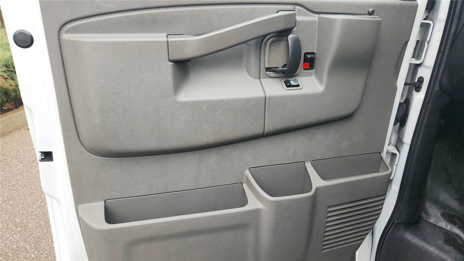 Used 2021 Chevrolet Express 2500 Extended w/ Driver Convenience Package image 17