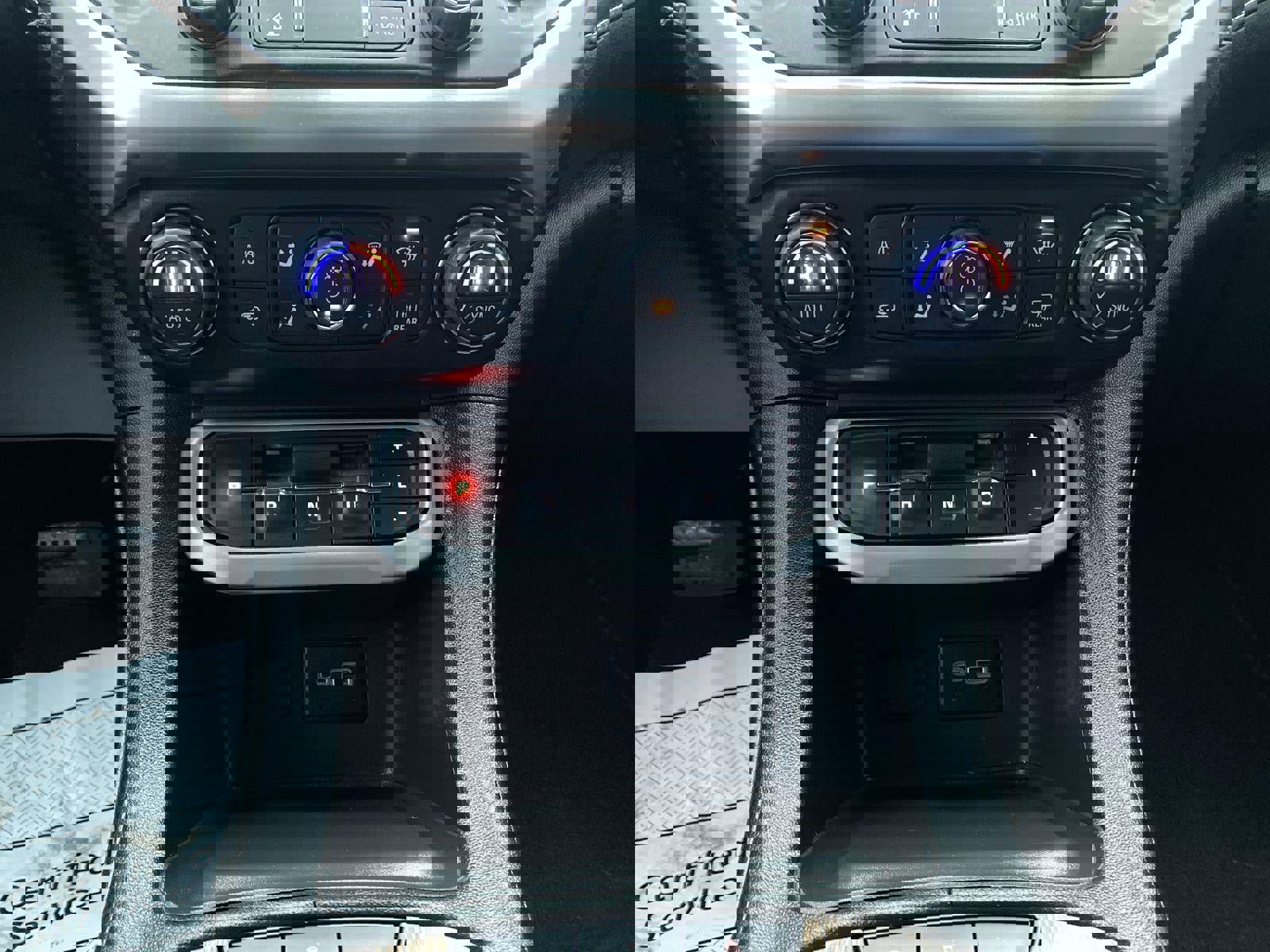 Certified 2023 GMC Acadia SLE w/ Driver Convenience Package image 7