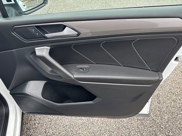 Certified 2022 Volkswagen Tiguan SE w/ Panoramic Sunroof Package image 36