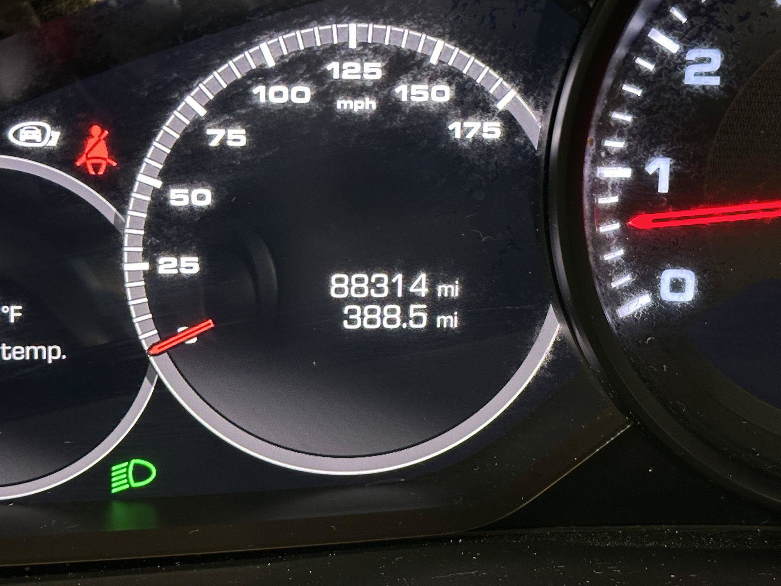 Used 2020 Porsche Cayenne AWD/4WD image 21