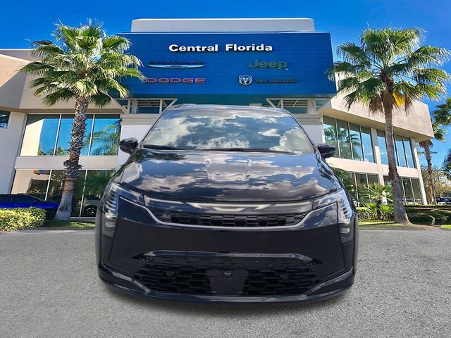 New 2027 Chrysler Pacifica Limited FWD image 3