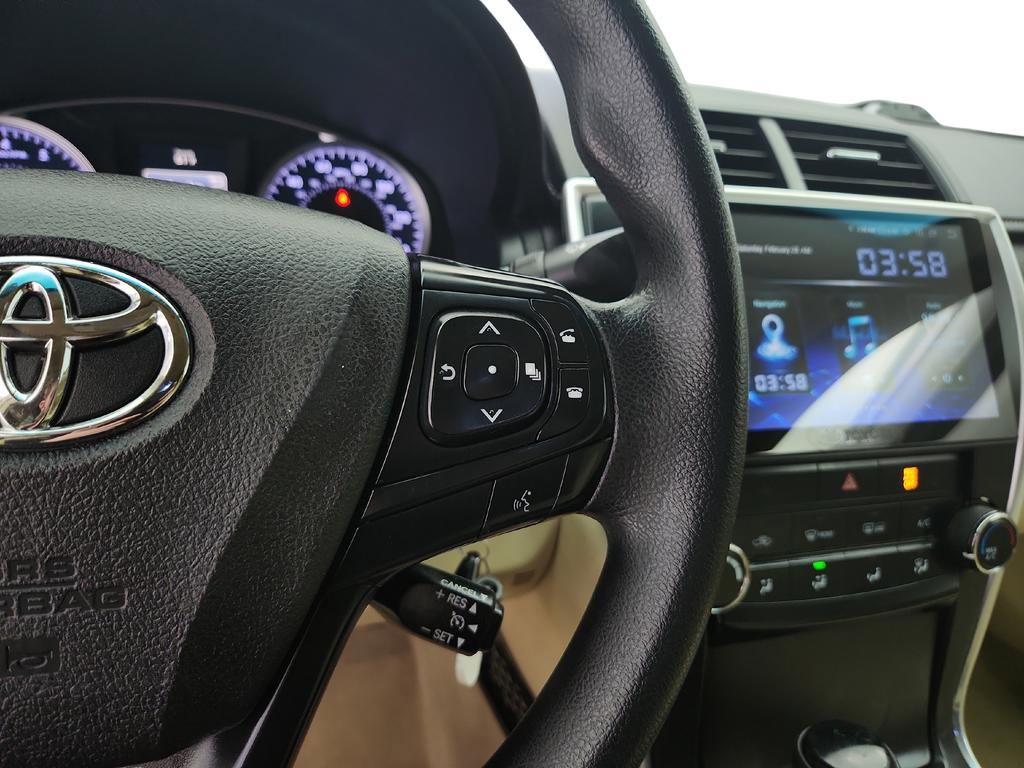 Used 2017 Toyota Camry LE image 24
