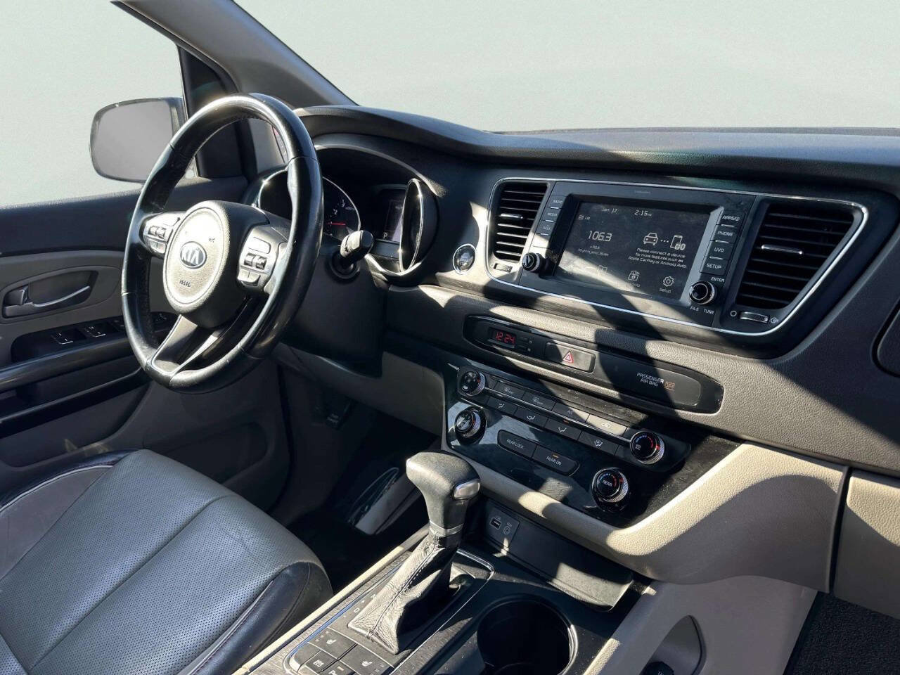 Used 2017 Kia Sedona LX w/ LX Essentials Premium Package image 22